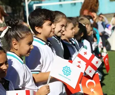 Gürcistan Maarif Okullarında İlk Gün Heyecanı