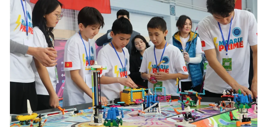 Türkiye Maarif Vakfı, Kırgızistan’da Robotik Yarışmasına Ev Sahipliği Yaptı