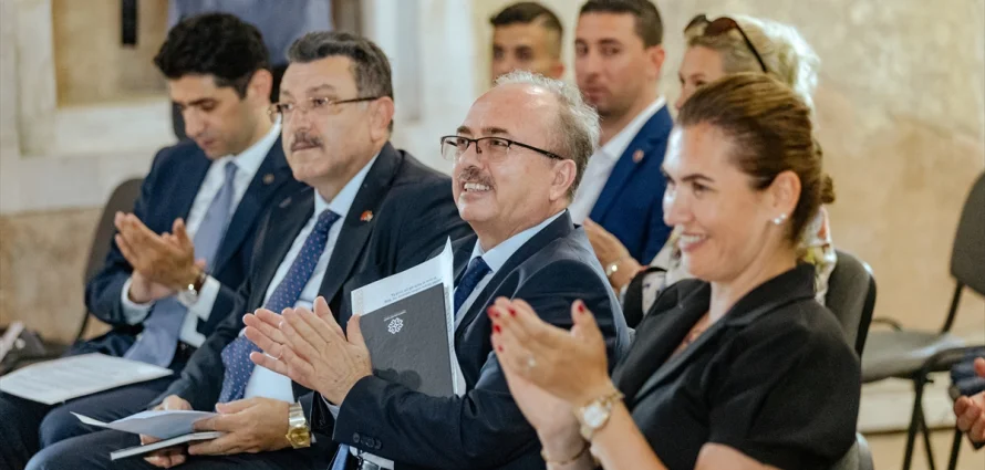 Présentation du livre « Poèmes, Roses, Lumières » publié par la Fondation Maarif de Turquie