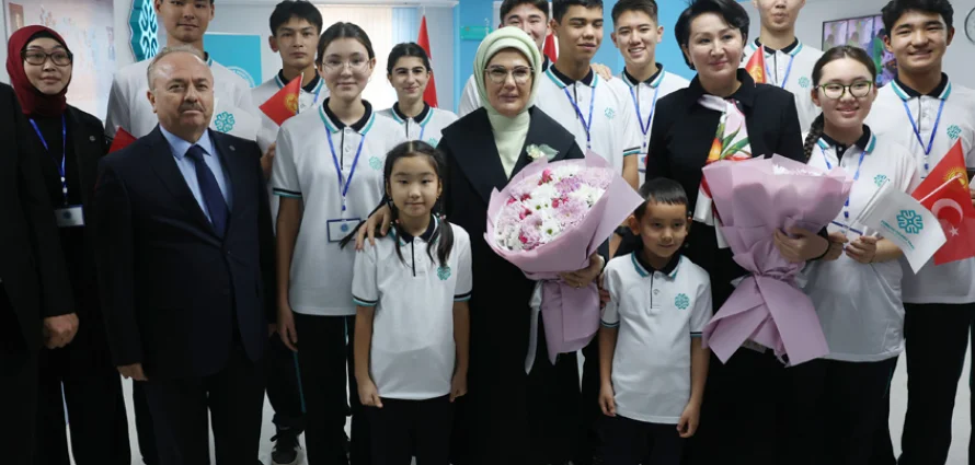 Emine Erdoğan visits Turkish Maarif Foundation in Kyrgyzstan