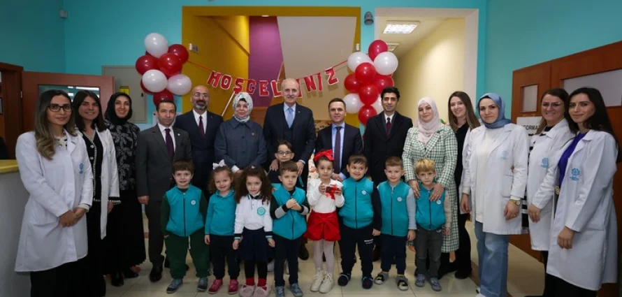 Le président de la GANT Kurtulmuş a visité l'école internationale Maarif