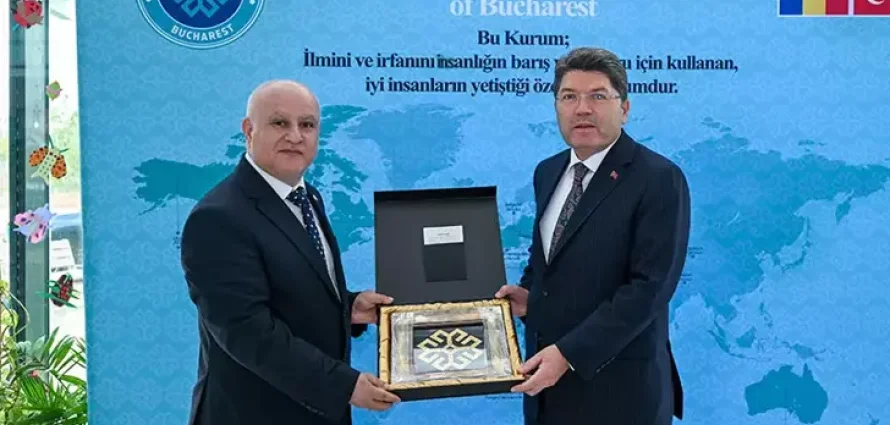 Adalet Bakanı Yılmaz Tunç, Bükreş Uluslararası Maarif Okulu’nu Ziyaret Etti