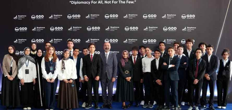 Başkan Özdil Bosphorus Diplomasi Forumu’nda Gençlerle Buluştu