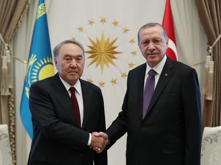 Kazakistan Cumhurbaşkanı Nazarbayev ziyaretinde Türkiye Maarif Vakfı gündeme geldi