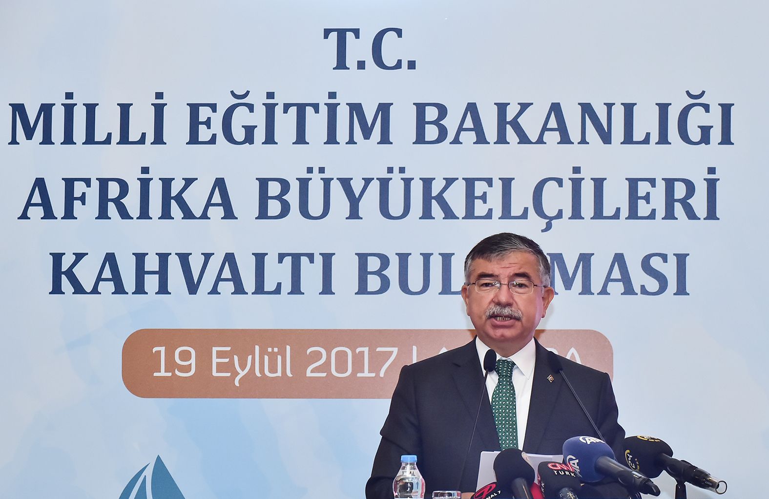 Milli Eğitim Bakanı İsmet Yılmaz, Afrika Ülkelerinin Büyükelçileri ile Bir Araya Geldi