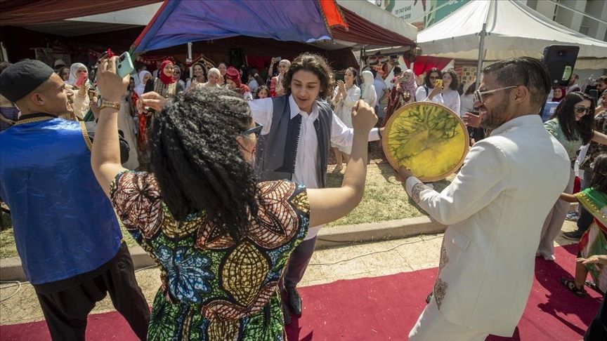 Tunus Maarif Okulları Geleneksel Kıyafet Günü'nde Buluştu