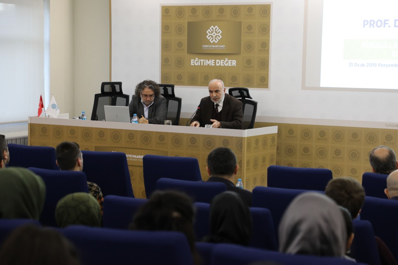 Prof. Dr. Raşit Küçük Maarif Söyleşilerinde Hz. Peygamberin Eğitim Metodunu anlattı