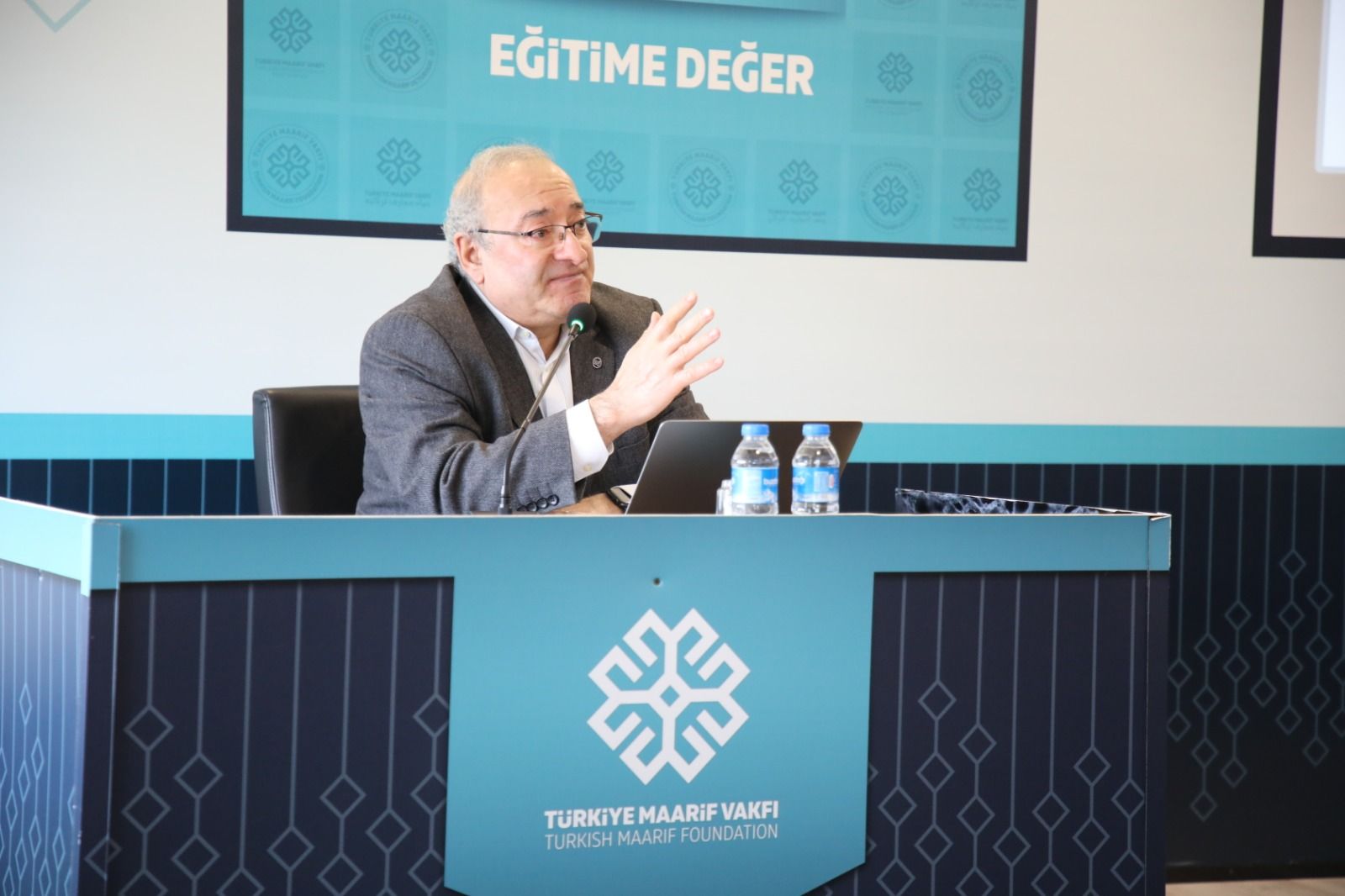 Prof. Dr. Mikdat Kadıoğlu: “Araba alırken gösterdiğimiz hassasiyeti ev satın alırken de göstermeliyiz…”