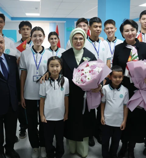 Emine Erdoğan visits Turkish Maarif Foundation in Kyrgyzstan