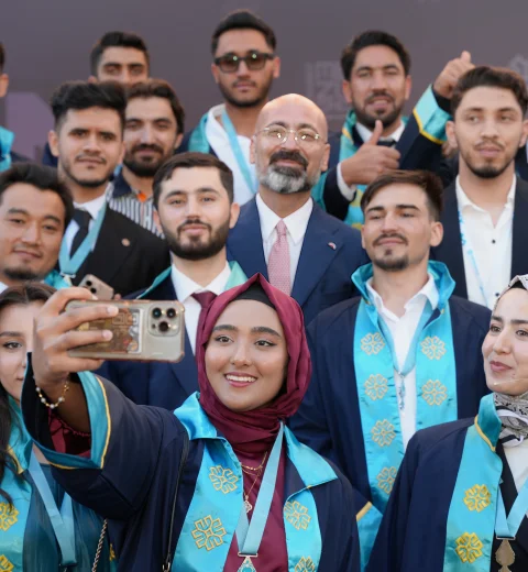 Türkiye’de Eğitimini Tamamlayan Maarif Öğrencileri Mezuniyet Töreninde Buluştu