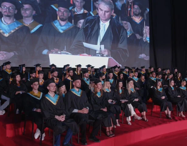 Arnavutluk'taki Maarif New York Tirana Üniversitemizde mezuniyet heyecanı yaşandı!