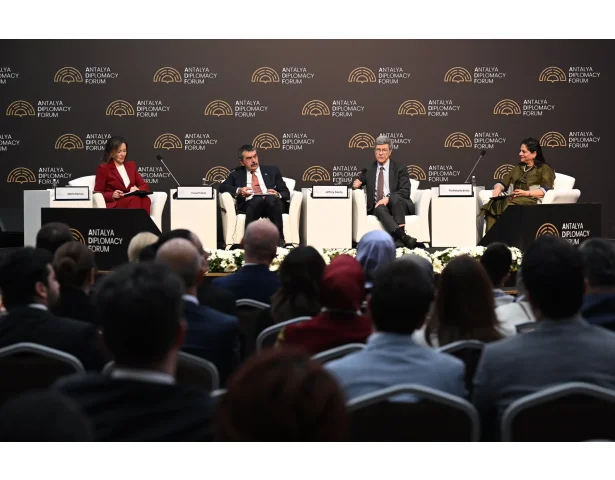 4. Antalya Diplomasi Forumu | Vakıf Başkanımız Mahmut M. Özdil